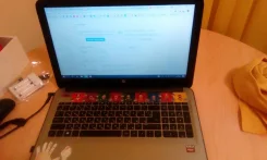 HP Pavilion 15. 15.6", 2,2����, ��� 8 ��, ���� 900���, WiFi, Bluetooth, ����������� �� 5��.