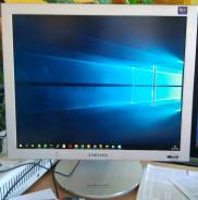 Samsung. 17"