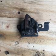 Замок капота. Mazda Demio, DW3W, DW5W Двигатель B3E
