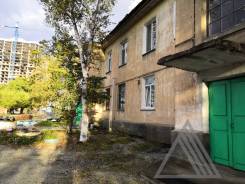 2-комнатная, улица Севастопольская 5. агентство, 65 кв. м. Дом снаружи