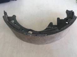 Колодки тормозные. Nissan Caravan, AEGE24, ARE24, ARGE24, ARME24, ARMGE24, KEE24, KHE24, KHGE24, KRE24, KRGE24, KRME24, KRMGE24, KSE24, KSGE24 Nissan...