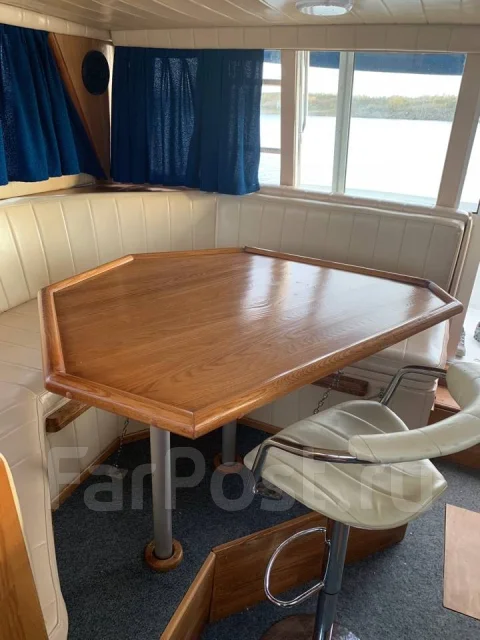 Bayliner. 1990 ���, ����� 10��., ��������� ������������, 425��.�., ������ ����