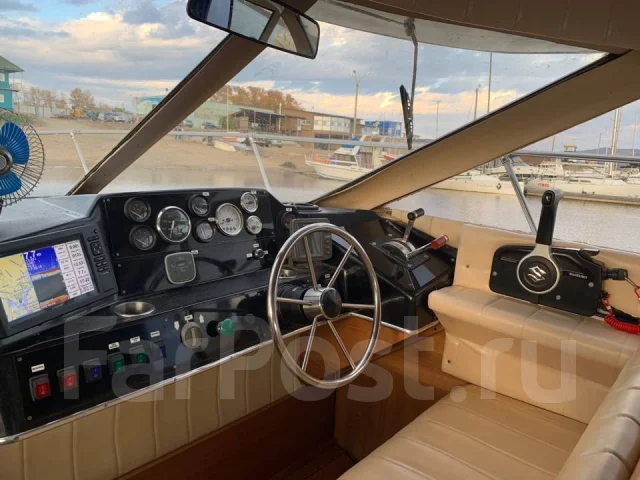 Bayliner. 1990 ���, ����� 10��., ��������� ������������, 425��.�., ������ ����