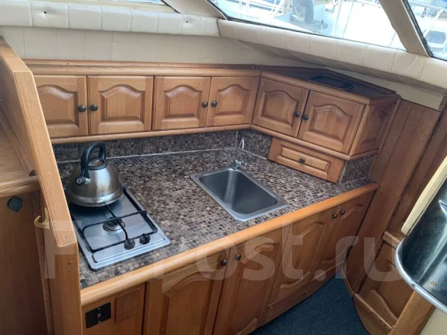 Bayliner. 1990 ���, ����� 10��., ��������� ������������, 425��.�., ������ ����