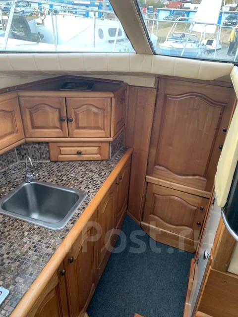Bayliner. 1990 ���, ����� 10��., ��������� ������������, 425��.�., ������ ����
