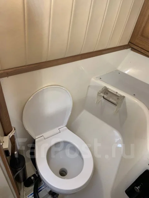 Bayliner. 1990 ���, ����� 10��., ��������� ������������, 425��.�., ������ ����