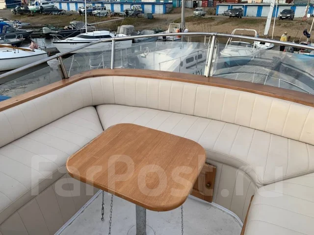 Bayliner. 1990 ���, ����� 10��., ��������� ������������, 425��.�., ������ ����