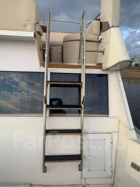Bayliner. 1990 ���, ����� 10��., ��������� ������������, 425��.�., ������ ����