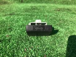 Ручка открывания капота. Infiniti: QX56, M25, QX70, M35 Hybrid, M45, Q40, G25, QX50, Q60, EX35, Q45, EX37, FX30d, G35, M37, M56, FX50, M35, QX80, QX4...