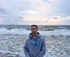 Кальянщик. Незаконченное высшее образование (студент), опыт работы 1 год