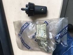 Форсунка омывателя. Nissan Urvan, E24 Nissan NV350 Caravan, E24 Nissan King Van, E24 Двигатели: TD23, TD25, Z20S, Z24I, NA20S, Z24S