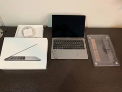 Apple MacBook Pro 13 2017 Mid MPXY2. 13", 2,3����, ��� 8 ��, ���� 256���, WiFi, Bluetooth, ����������� �� 12��. ����