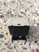 Реле поворота. Toyota: Lite Ace, Regius Ace, Platz, Windom, Corona, Aristo, Ipsum, Avensis, Corolla, Yaris Verso, Altezza, Tundra, Echo Verso, Mark II...