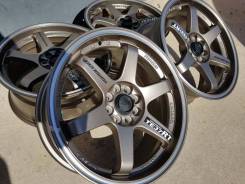 RAYS. 7.0x16", 4x98.00, 4x100.00, ET30, ЦО 73,1 мм.