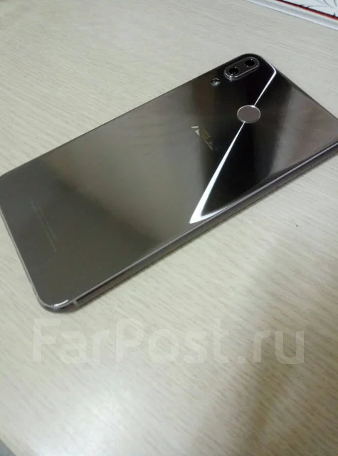 Asus ZenFone 5Z. �/� ����
