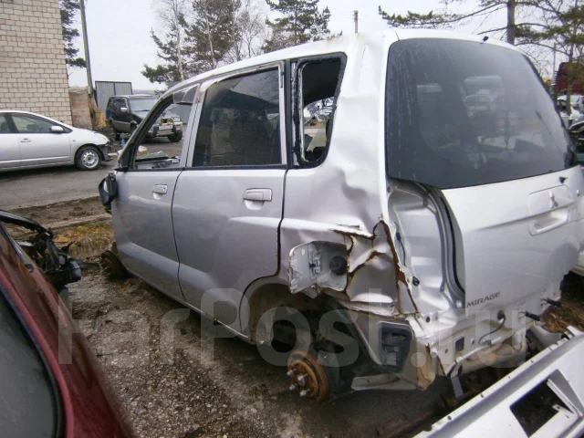 Mitsubishi Dingo ����