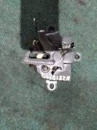 Замок капота. Toyota Corolla, NZE120, NZE121, NZE124 Двигатели: 1NZFE, 2NZFE