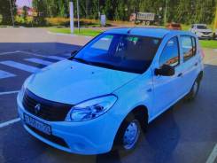 Renault Logan. Без водителя