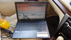 Acer Aspire E15. 2,5����, ��� 8 ��, ���� 1 000���, WiFi, Bluetooth, ����������� �� 12��. ����