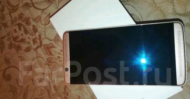 ZTE Axon 7 Mini. �/� ����