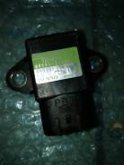 Датчик ускорения. Toyota: Crown Majesta, Crown, Land Cruiser, Mark X, Land Cruiser Prado Двигатели: 1URFSE, 3UZFE, 2ARFSE, 2GRFSE, 2GRFXE, 3GRFE, 3GRF...