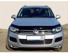 Дефлектор капота. Volkswagen Touareg, 7P5 Двигатели: CASA, CASD, CATA, CGEA, CGFA, CGNA, CGRA, CJGD, CJMA, CKDA, CMTA, CNRB, CRCA. Под заказ