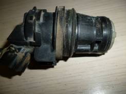 Насос омывателя. Lexus: RX350, RX330, RX270, GX470, GX460, GX400, LX460, LX450d, CT200h, RX450h, RX400h, LX570, RX300 Toyota: Prius C, Sequoia, FJ Cru...