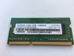 SO-DIMM DDR3.