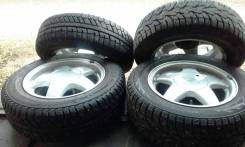 2 колеса Cordiant и 2 колеса Toyo, 185 x70 D14. Зимние, шипованные, 2017 год, 5 %, 4 шт