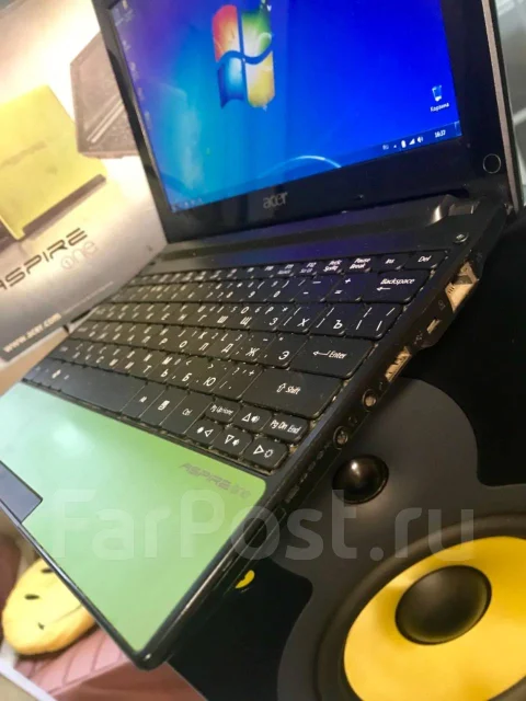 Acer Aspire One 522. 10.1", 1����, ��� 2048 ��, ���� 160���, WiFi: 1, ����������� �� 2��. ����