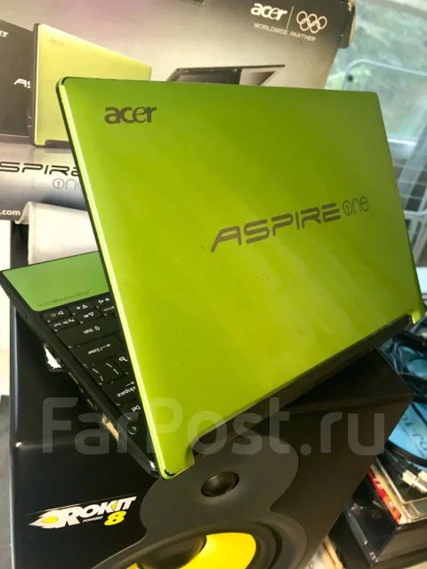 Acer Aspire One 522. 10.1", 1����, ��� 2048 ��, ���� 160���, WiFi: 1, ����������� �� 2��. ����