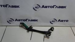Крепление аккумулятора. Toyota: Yaris, Auris, Tarago, Corolla, Vellfire, Previa, Alphard, Estima Двигатели: 1SZFE, 2SZFE, 2ZRFXE, 2AZFE, 2GRFE, 2ARFE