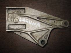 Кронштейн генератора. Renault Laguna Двигатель G8T