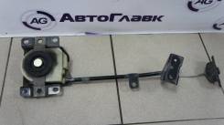Крепление запасного колеса. Toyota Tarago, ACR50, GSR50 Toyota Previa, ACR50, GSR50 Toyota Estima, ACR50, ACR50W, GSR50, GSR50W Двигатели: 2AZFE, 2GRF...