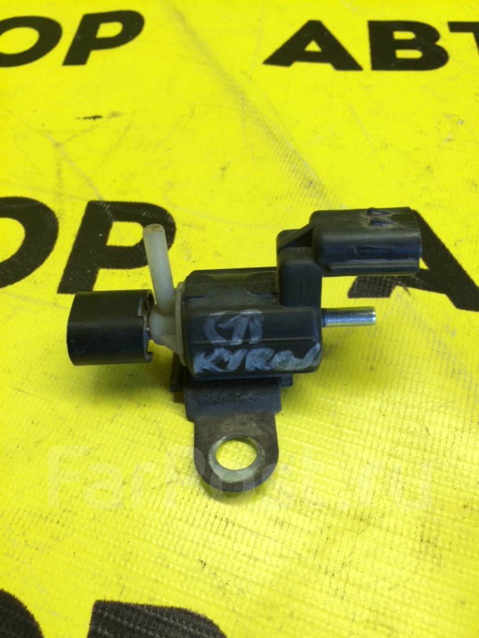 Клапана полного привода кайрон. Клапан полного привода SSANGYONG Kyron. Клапан включения полного привода SSANGYONG. Клапан включения 4 WD саньенг Кайрон. Клапан включения переднего привода ССАНГЙОНГ.