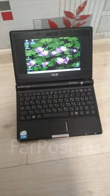 Asus Eee PC 701. 7", 1����, ��� 1024 ��, ���� 4���, WiFi: 1, Bluetooth: 1, ����������� �� 5��. ����