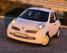 Nissan March. автомат, передний, 1.0, бензин, 150 000 тыс. км