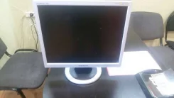 Samsung. 15" ����