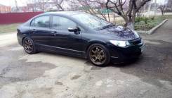 Диски A-tech и резина Yokohama advan sport. 8.0x17" 5x114.30 ET35 ЦО 71,4 мм.