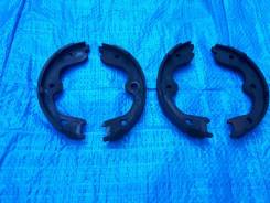 Колодки стояночного тормоза. Nissan: Teana, Skyline, Fairlady Z, 350Z, Maxima, Altima, Fuga, 370Z Двигатели: MR20DE, QR20DE, QR25DE, VQ23DE, VQ25DE, V...