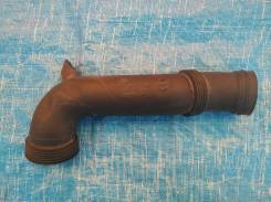 Патрубок воздухозаборника. Seat Toledo, 5P2 Seat Altea, 5P1, 5P5, 5P8 Seat Leon, 1P1 Skoda Octavia, 1Z3, 1Z5, 913, 933 Audi A5 Audi S3, 8P1, 8PA Audi...
