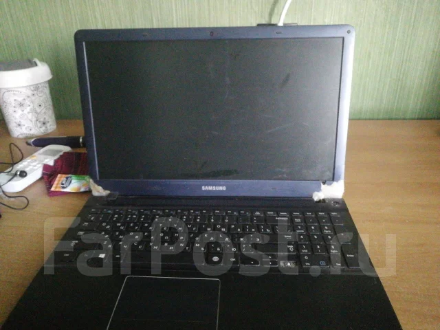 Samsung ATIV Book 4. 15.6", ��� 8 ��, ���� 1���, WiFi: 1, Bluetooth: 1, ����������� �� 4��. ����