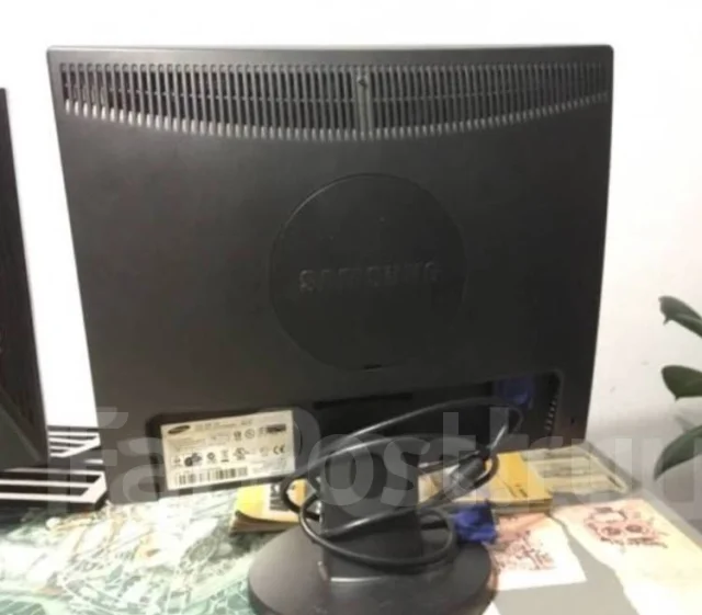 Samsung. 17" ����