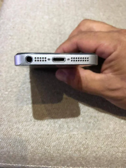 Apple iPhone SE. �/�, �����������, 4G LTE ����