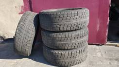 Bridgestone Blizzak Revo2. Зимние, без шипов, 2011 год, 50 %, 4 шт