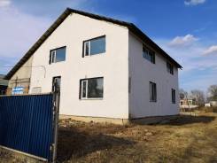 Продам в Пограничном. Улица Советская 161, р-н Пограничный, площадь дома 189 кв. м., централизованный водопровод, электричество 5 кВт, отопление элект...