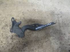 Крепление капота. Toyota Avensis, ADT250, ADT251, AZT250, AZT250L, AZT250W, AZT251, AZT251L, AZT251W, AZT255, AZT255W, CDT250, ZZT250, ZZT251, ZZT251L...