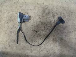 Крышка топливного бака. Toyota Avensis, ADT250, ADT251, AZT250, AZT250L, AZT250W, AZT251, AZT251L, AZT251W, AZT255, AZT255W, CDT250, ZZT250, ZZT251, Z...