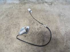 Антенна. Toyota Avensis, ADT250, ADT251, AZT250, AZT250L, AZT250W, AZT251, AZT251L, AZT251W, CDT250, ZZT250, ZZT251, ZZT251L Двигатели: 1ADFTV, 1AZFSE...