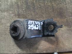 Крепление радиатора. Toyota Avensis, ADT251, AZT250, AZT250L, AZT250W, AZT251, AZT251L, AZT251W, AZT255, AZT255W, CDT250, ZZT251, ZZT251L Двигатели: 1...